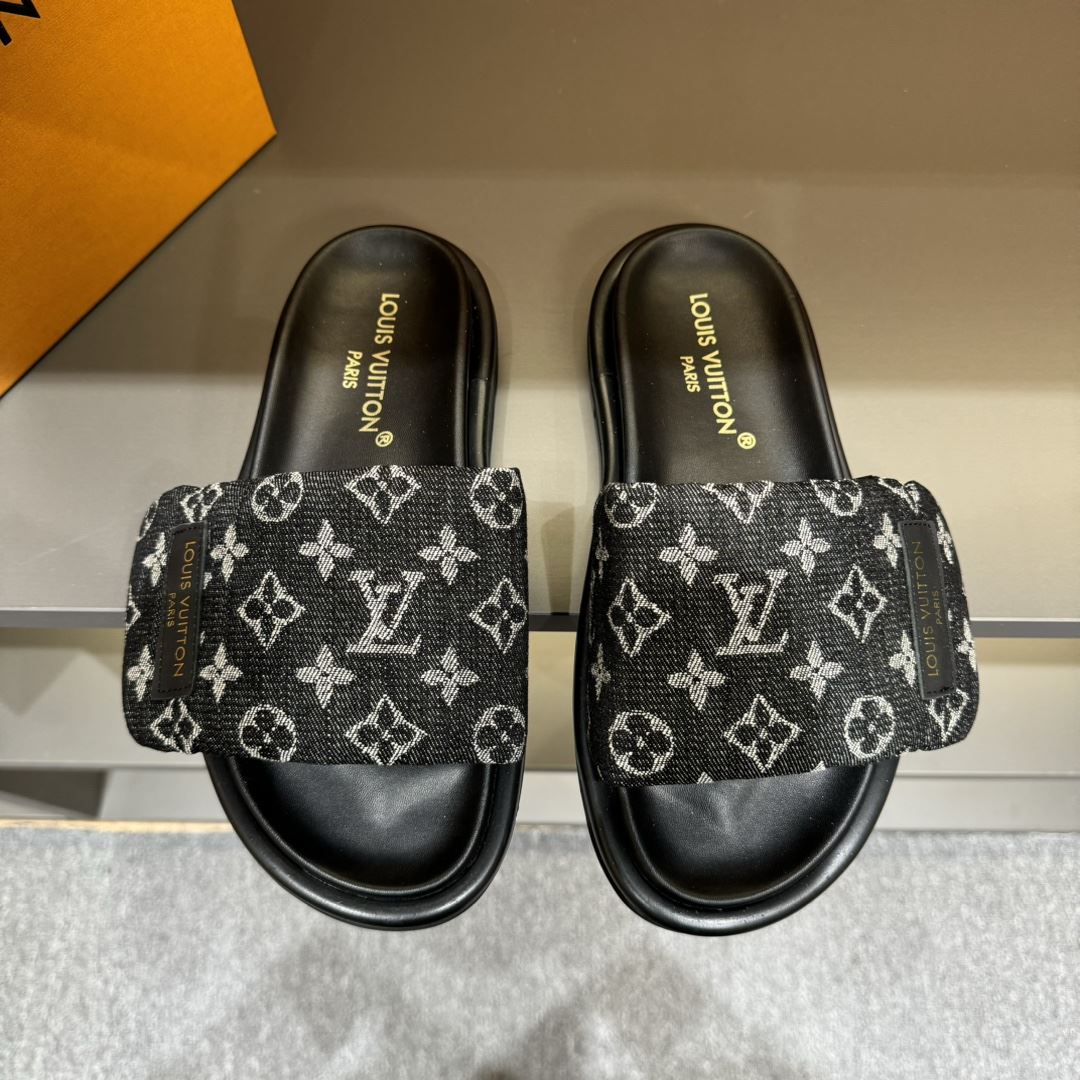 Louis Vuitton Slippers